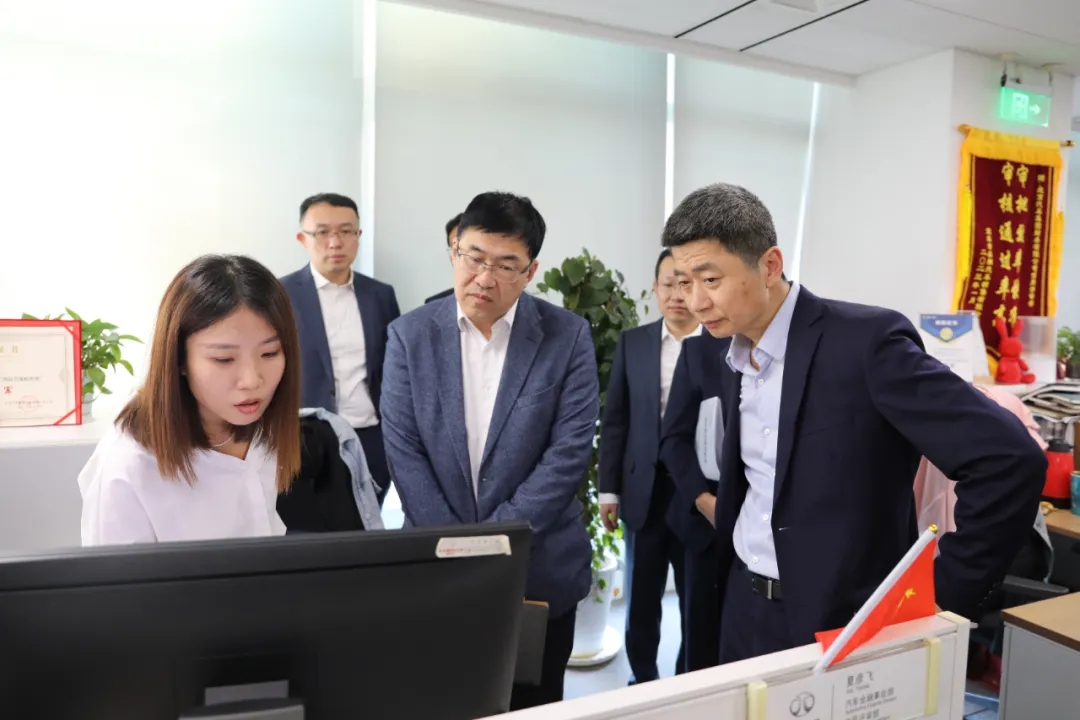 攜手并肩 決戰(zhàn)決勝 | 北汽股份與北汽財(cái)務(wù)開展交流共建,合力拉動(dòng)自主上量攻堅(jiān) 攜手并肩 決戰(zhàn)決勝 | 北汽股份與北汽財(cái)務(wù)開展交流共建,合力拉動(dòng)自主上量攻堅(jiān)